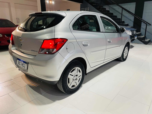 Imagem 9 de 14 de Chevrolet Onix 2013 1.0 Lt 5p