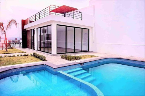 Casa En Venta, Riscos Zakia Queretaro
