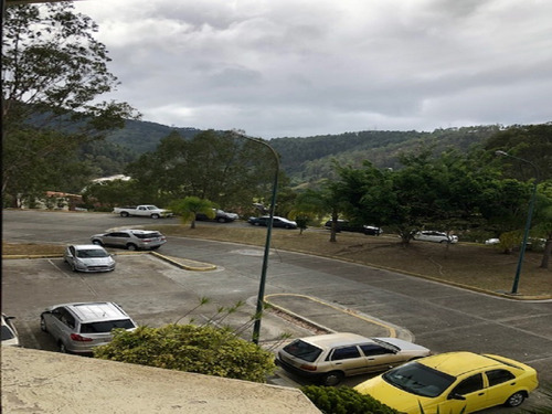 Imagen 26 de 27 de En Venta Amplio Apartamento Ubicado En La Urbanización Bosque Valle (subiendo Tazón) Una De Las Urbanizaciones Más Seguras De Caracas