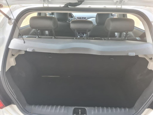 Chevrolet Onix 1.0 MPFI LT 8V FLEX 4P MANUAL