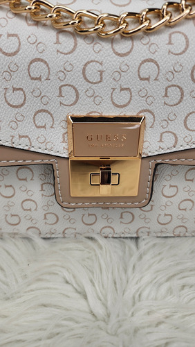 Bolsa Guess Sg914221 Nueva 100 % Original Con Etiqueta Blanco Estampado Oro Beige