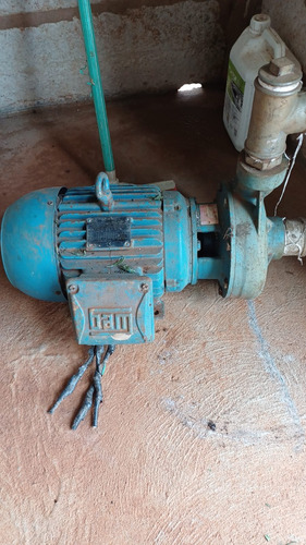 Bomba Weg W22 7.5 Cv Com Aspersores E Canos 150mts De Cabos (Usado)