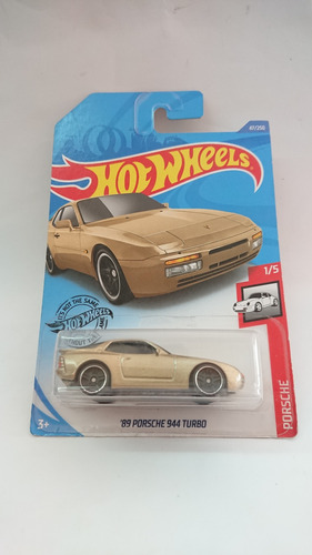 Hot Wheels 2018 Porsche 1/5 89 Porsche 944 Turbo Gold 47/250