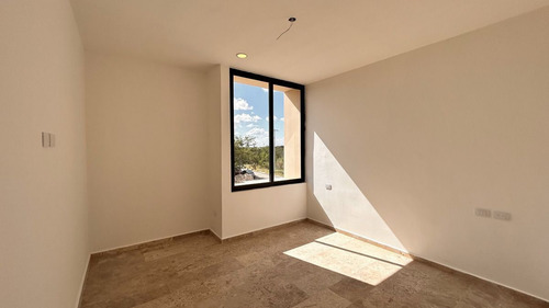 Venta De Casa Con Alberca En Temozón Norte. Mérida