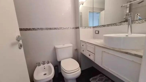 Departamento 3 Ambientes Sobre Av Libertador Vista A Los Clubes Y Al Río.