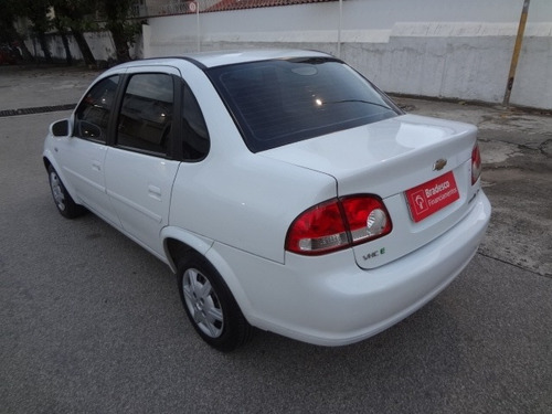 Imagem 2 de 6 de Chevrolet Classic 1.0 Mpfi Ls 8v Flex 4p Manual