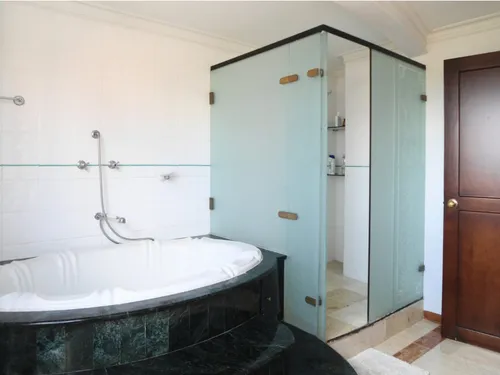 Apartamento Duplex Ubicado En Los Balsos - Poblado