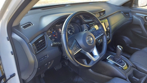 Imagen 12 de 15 de Nissan Xtrail Exclusive 2 Row 2018