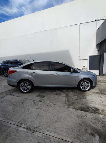 Ford Focus III 2.0 Sedan Se Plus At6