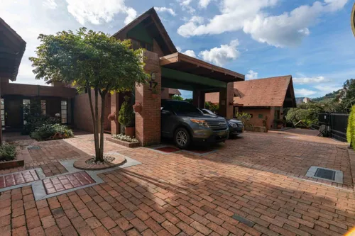Casa En Arriendo/venta En Sierras Del Moral. Cod V7515