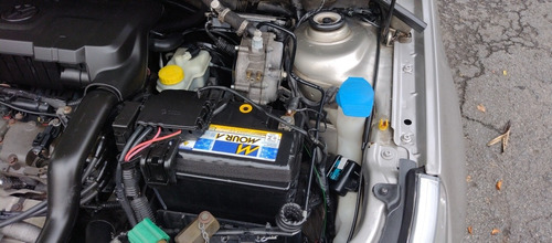 Imagem 6 de 15 de Volkswagen Voyage 2012 1.0 Vht Trend Total Flex 4p