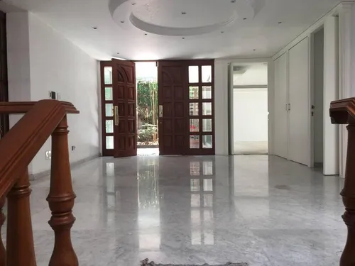 Renta Casa Con Alberca En Paseo De Las Palmas Lomas De Chapultepec