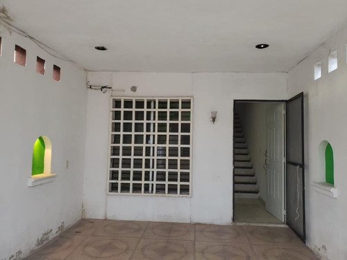 Imagen 2 de 12 de Casa Sola En Venta Andalucia 2, Calle Andalucia