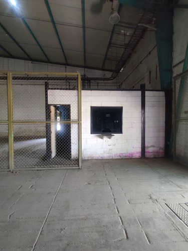 Para Clientes - Alquiler De Galpón En La Zona Industrial Municipal Sur (al)