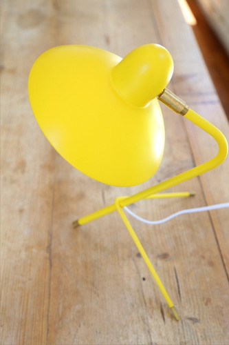 Imagen 4 de 8 de Lampara De Mesa Velador Escritorio Julia Ikon Amarillo