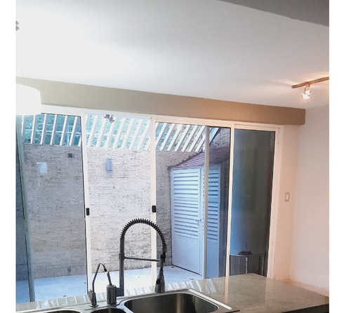 Imagen 4 de 14 de Marisol Castro Vende Townhouse En Mañongo |naguanagua | Res. Villas De Bugambilla | Foth-cr1