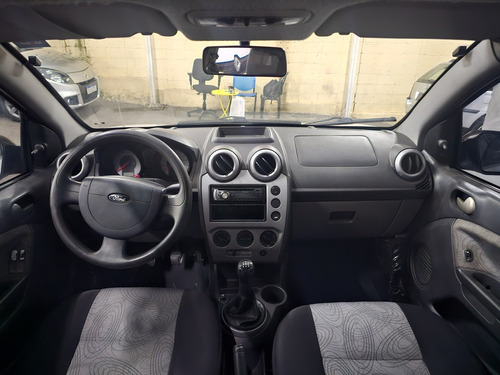 Ford Fiesta 1.0 MPI FIRST SEDAN 8V FLEX 4P MANUAL