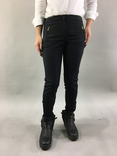 Pantalón Marca  Mango  Como Nuevo De Color Negro (talla 34)