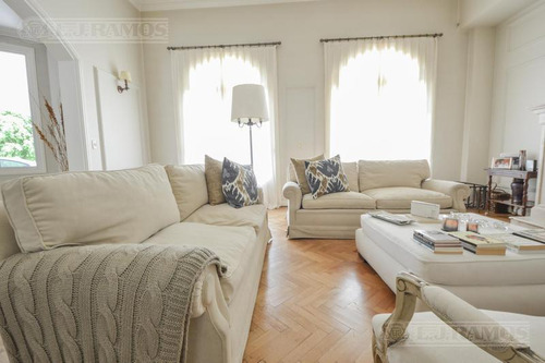 Espléndida Casa En Venta/alquiler En Lomas De San Isidro