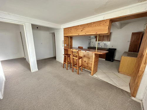 Muy Buen Departamento De 2 Ambientes Con Cochera En Martinez.