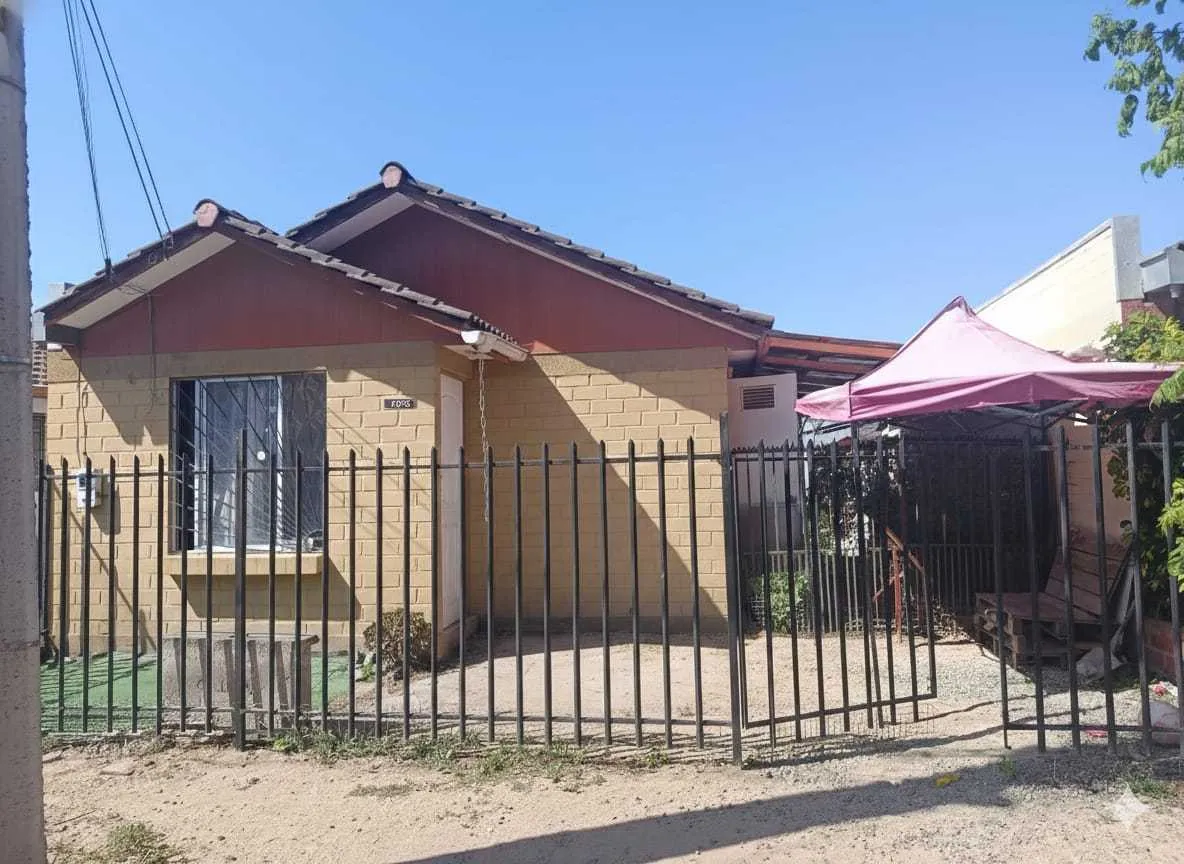 Imagen 1 de 14 de Vende Casa En Las Araucarias Ii En Quillota (139103)
