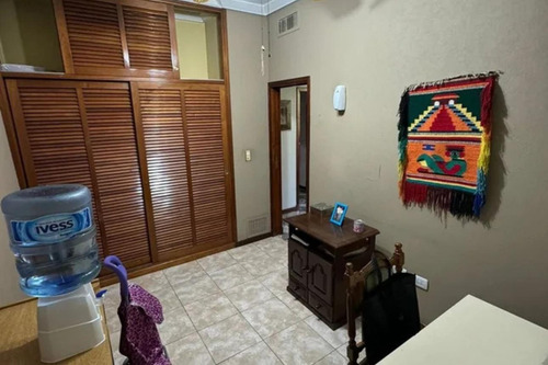 Casa En Venta - 4 Dormitorios 4 Baños - Cocheras - 330mts2 - La Matanza