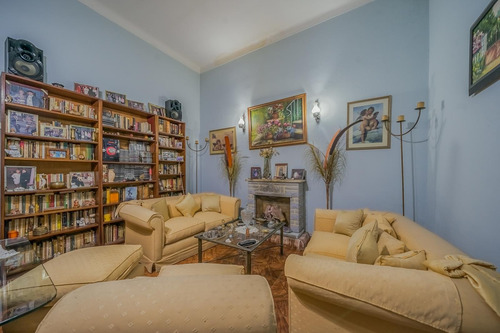 Venta Ph Tipo Casa 4 Ambientes Colegiales Cochera Y Patio