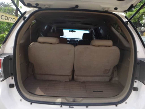 Imagen 9 de 10 de Toyota Fortuner Sr 7 Ptos Automatica 4x4