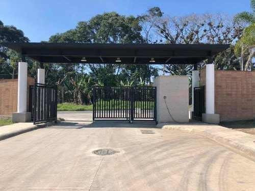 Venta Ultimos 2 Lotes En Fraccionamiento En Cordoba, Ver