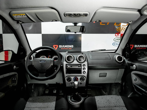 Imagem 8 de 15 de Ford Fiesta 1.6 Rocam Hatch 8v Flex 4p Manual