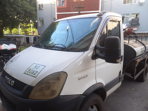 Iveco Daily Chasis 3.0 35S14 3750 Cab. Dupla 4P