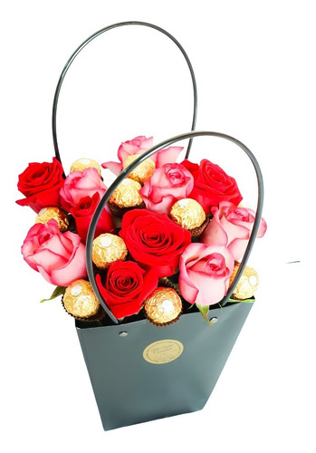 Bouquet De Rosas Y Bombones En Cartera Flores Naturales