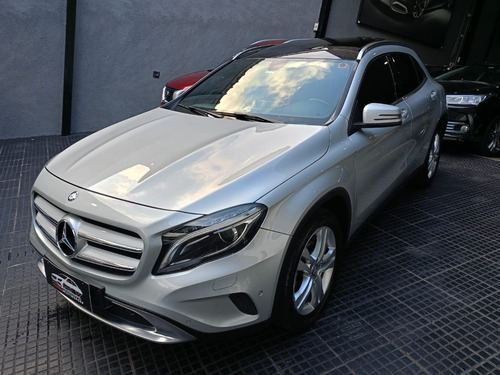 Mercedes-Benz Classe GLA 1.6 Vision Black Edition Turbo 5p