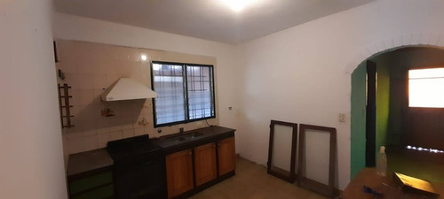 Imagen 6 de 12 de Casa, 5 Ambientes, Belen De Escobar