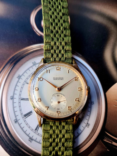Reloj Pulsera Antiguo Gladiador Verde Musgo Crema Crema (Usado)