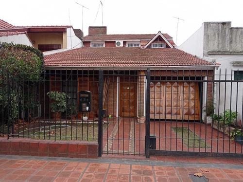 Hermoso Chalet En Venta.  Retasado  Excelente Zona Lomas O.