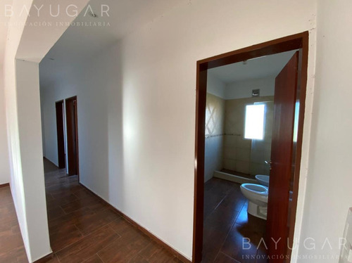 Imagen 5 de 11 de Venta - Casa En La Cañada De Pilar Bayugar Negocios Inmobiliarios