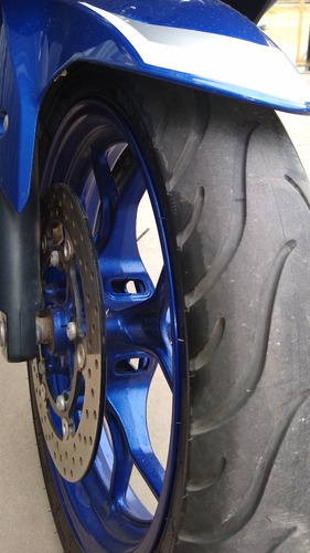 Imagen 12 de 21 de Yamaha R3 Movistar