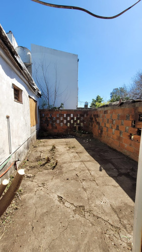 Vendo Lote 10 Por 30 Con Casa A Reciclar