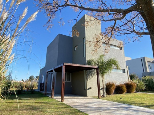 Casa En Venta En El Barrio La Horqueta De Echeverría - Canning