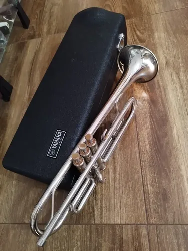 Trompete Yamaha Ytr-1310 Sib Made In Japan. | MercadoLivre