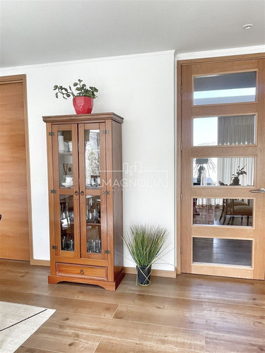 Casa En Venta De 5 Dorm. Mas Servicio En Chamisero