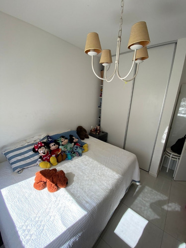 Imagen 10 de 16 de Hermoso Duplex Con Patio Y Cochera Cubierta.