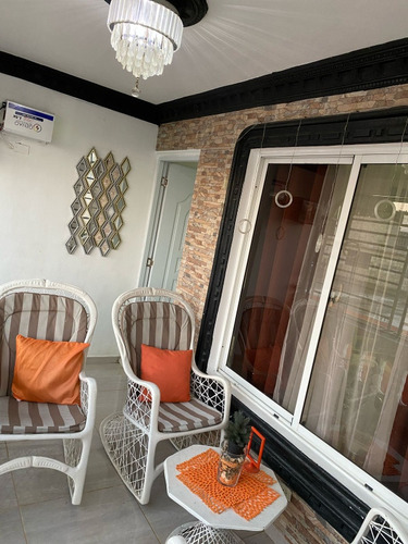 Se Vende Edificio De 3 Niveles En Jardines Del Ozama