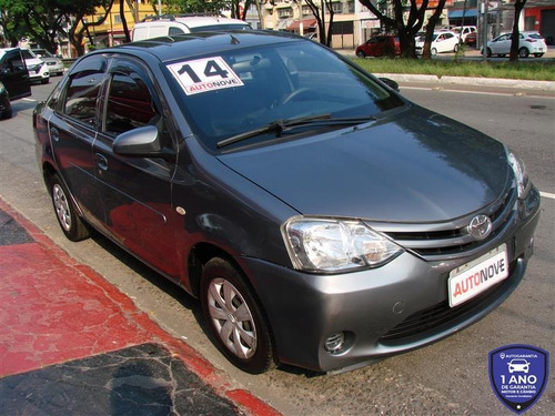Etios 1.5 X Sedan 2014 - 49.000km