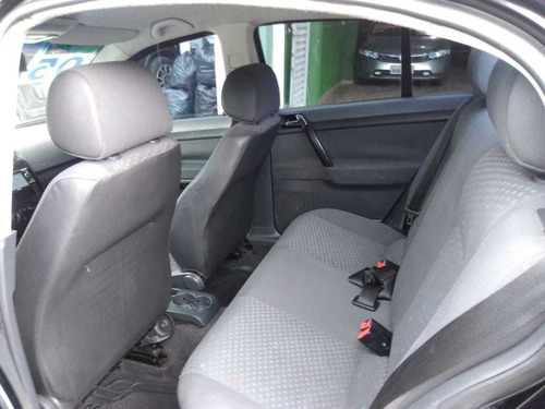 Polo Sedan 2005 1.6 Total Flex 4p Preto
