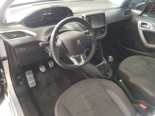 Peugeot 208 Feline 1.6 2013