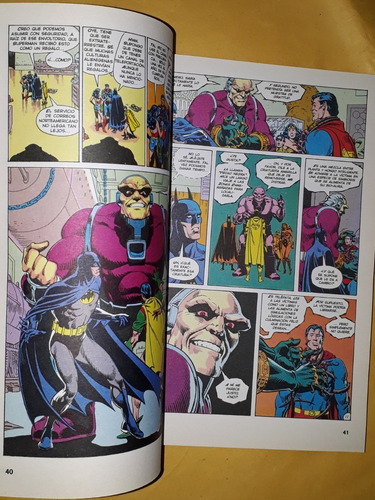 Superman En Los 70´s, Vol. 3 Y Supermán Clásicos Del Cómic (Usado)