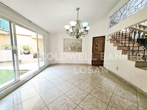 Casa En Venta En Jacinto Pallares, Cto Juristas
