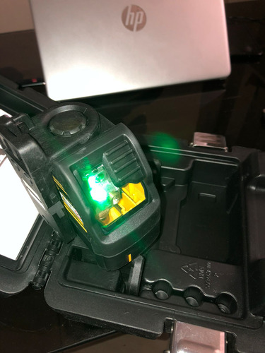 Nivel Laser 5 Puntos Horizontal Y Vertical De Walt Original (Usado)